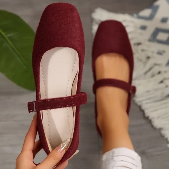 🔥NEW! Burgundy Mary Jane Flats Sz 6 - Picture 3 of 3